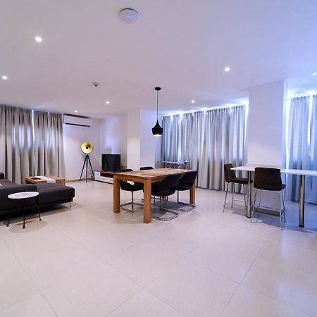 Suncity Hotel Apartment Accra Bagian luar foto