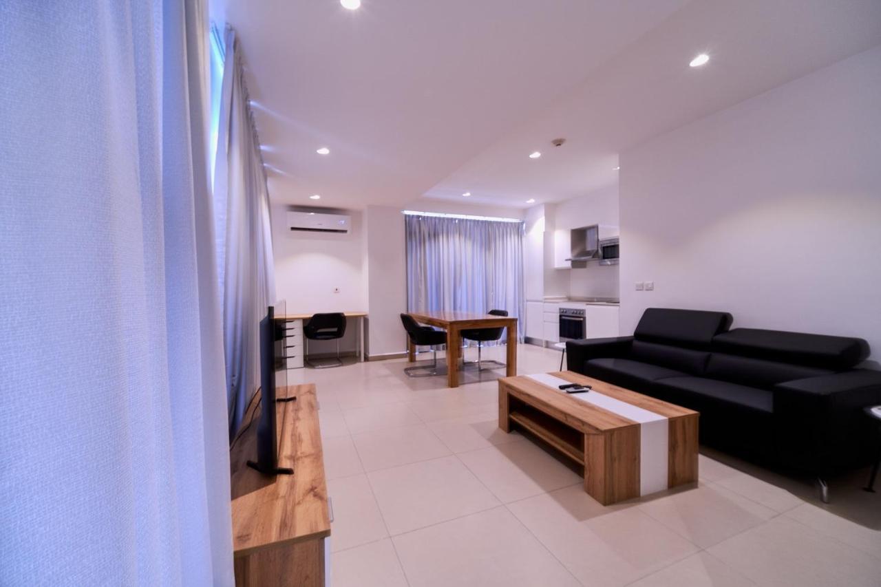 Suncity Hotel Apartment Accra Bagian luar foto