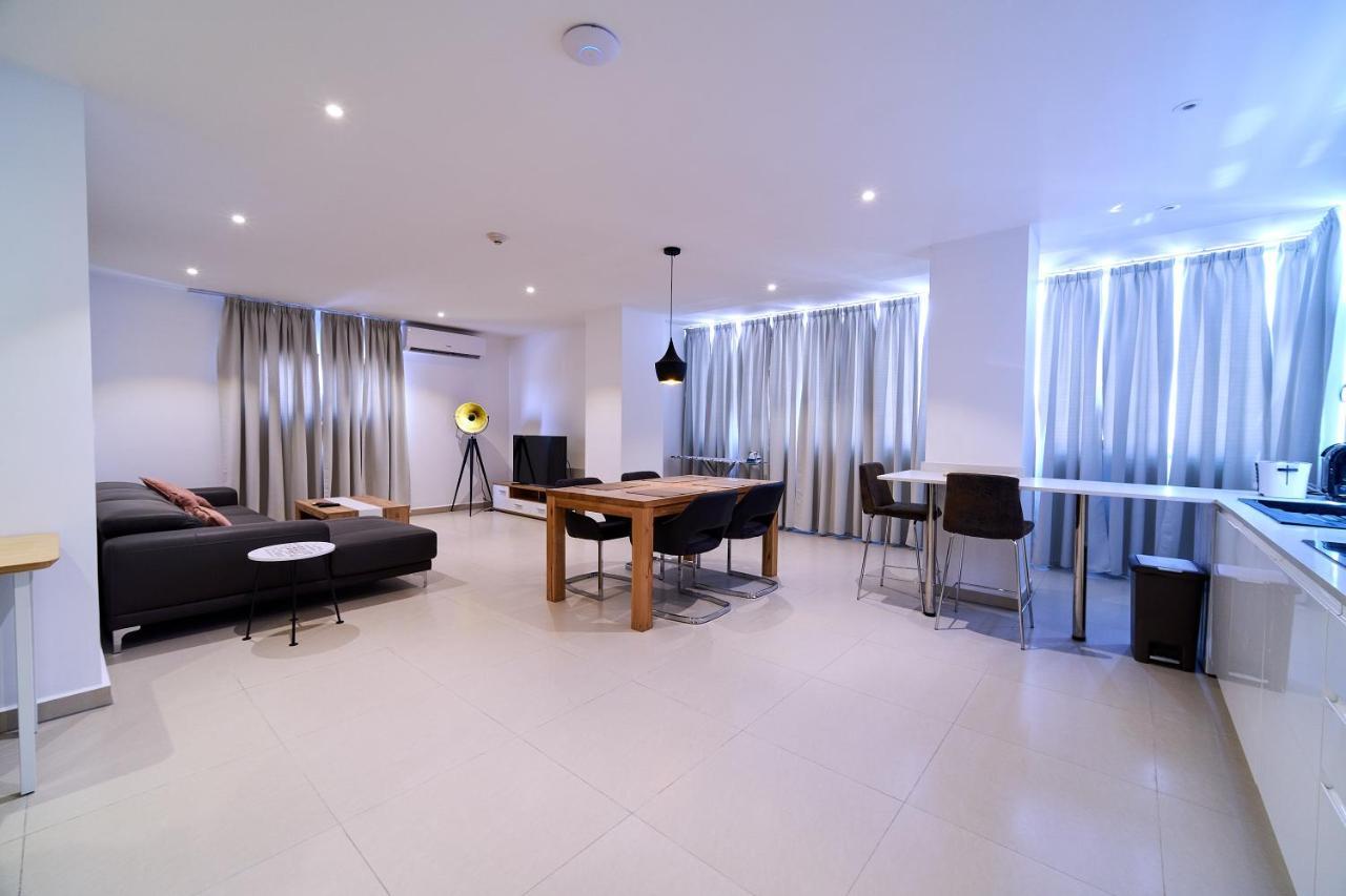 Suncity Hotel Apartment Accra Bagian luar foto