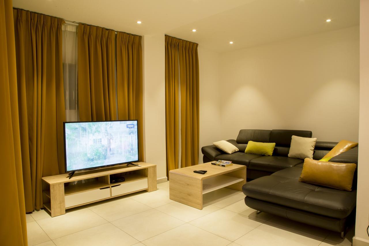Suncity Hotel Apartment Accra Bagian luar foto